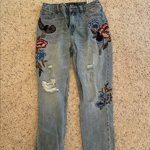 Abercrombie & Fitch Girlfriend jeans